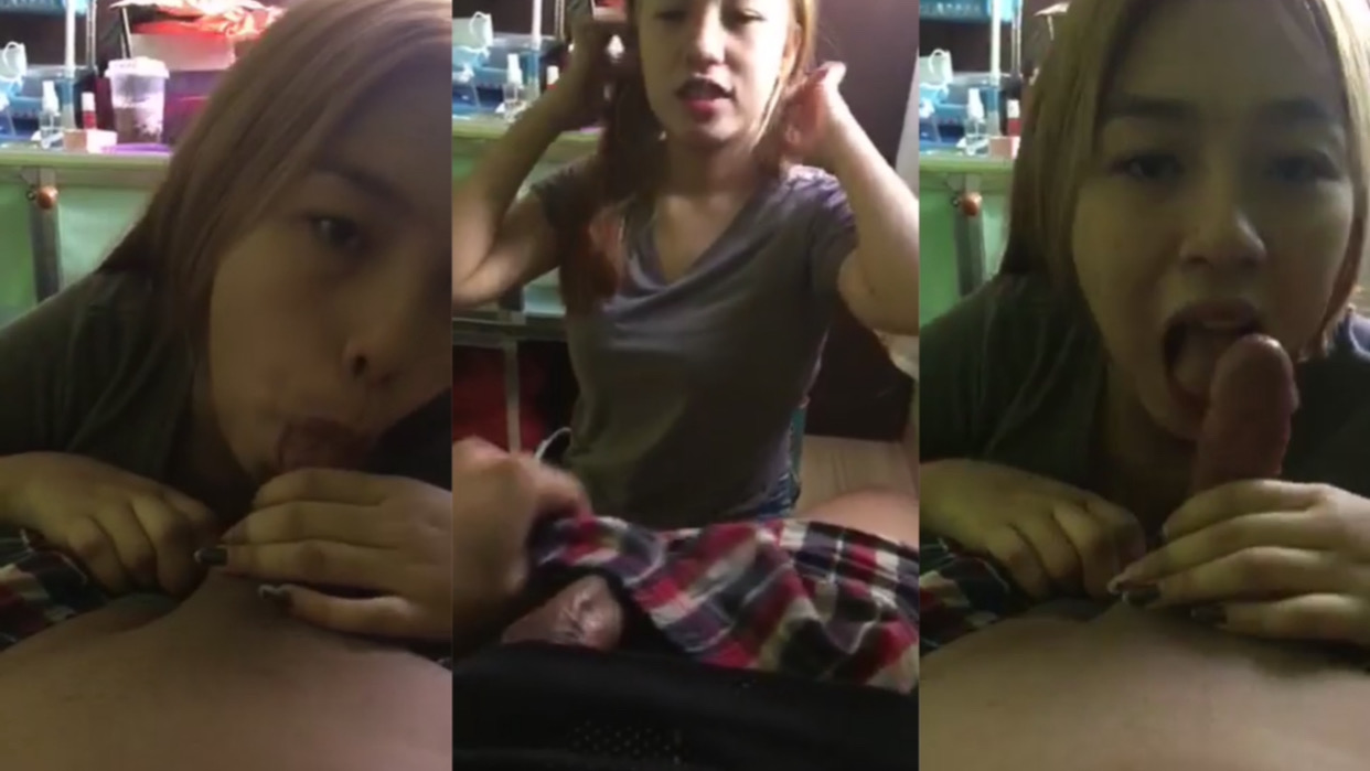 Pinamili Kung Milktea or Titi Syempre Alam Nyo na Kung Anong Pinili Nya