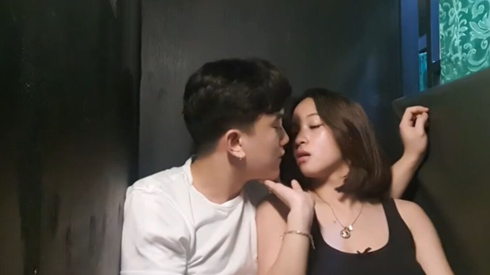 Kaybigan Kong Maldita Uhaw na Uhaw sa Modta