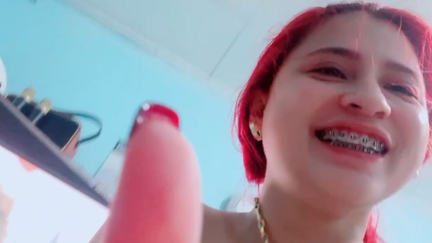 Bakas sa Ngiti ni Marites na Busog Nanaman sa Kantot Ang Kanyang Anes